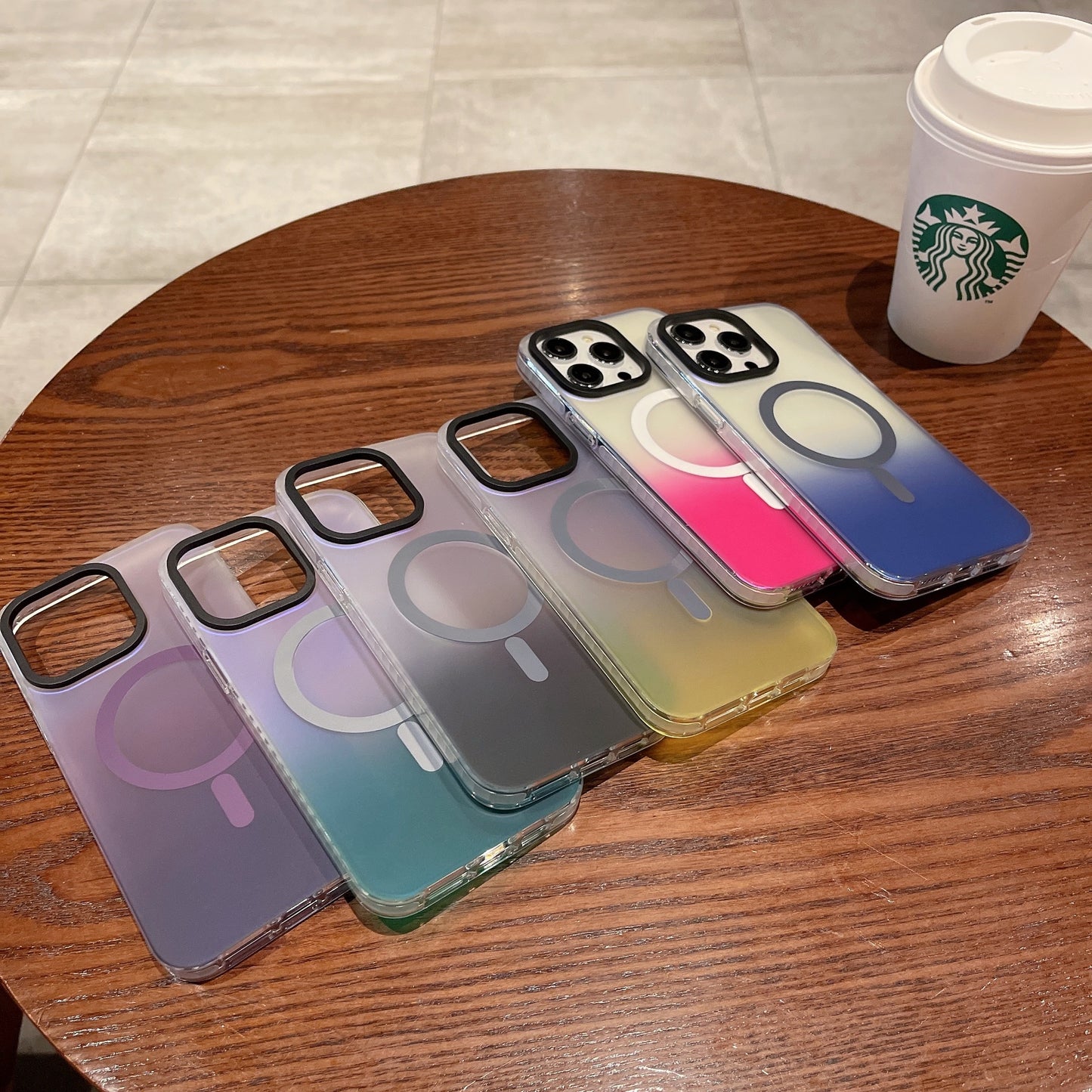 Chic Gradient Elegance: Stylish and Vibrant Smartphone Case with Modern Color Transitions